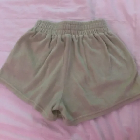 soft shorts - Picture 2 of 2